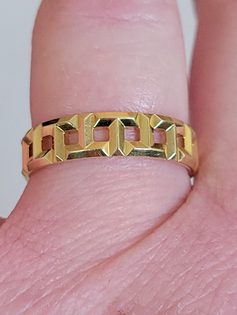Genuine TIFFANY & Co. Solid 18k Gold T RING - Picture 12 of 13